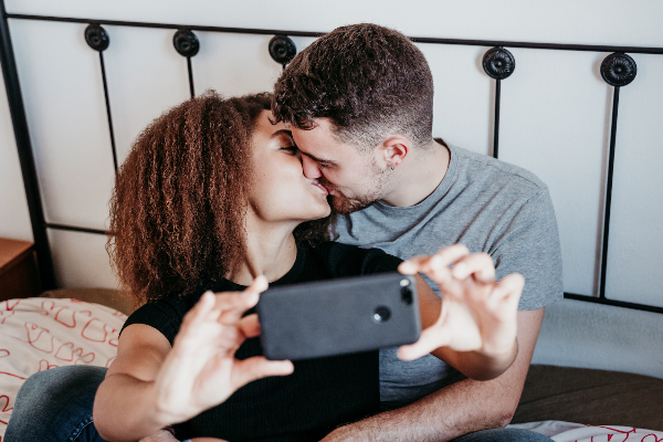 threesome dating in California